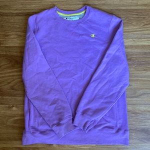 Champion women’s crewneck!